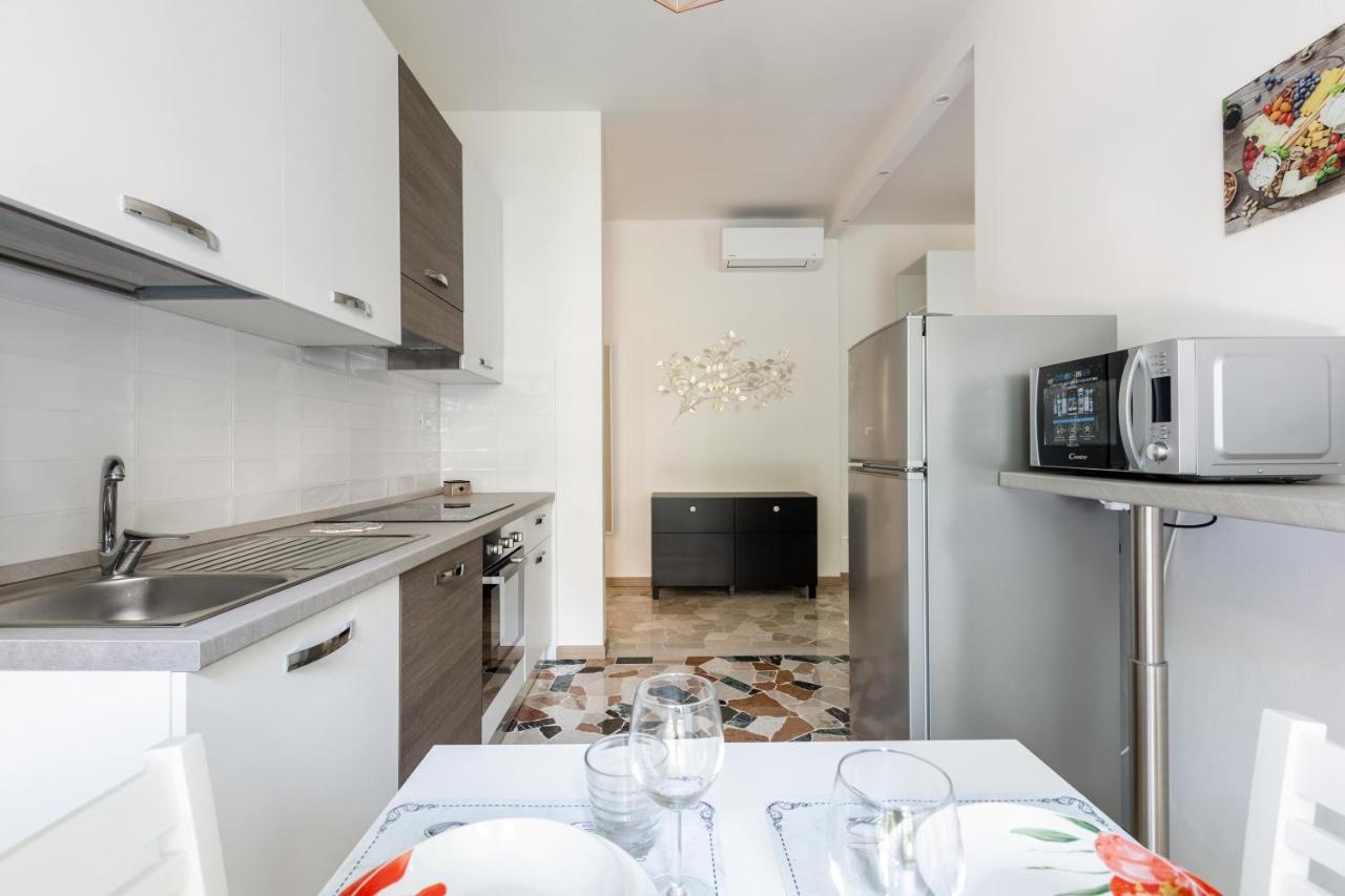 Piazzale Udine Balcony Apt Milán Exterior foto